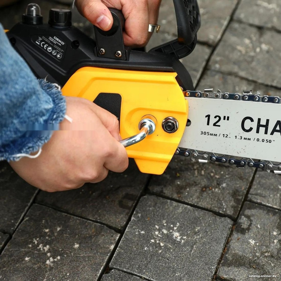 Аккумуляторная пила Deko DKCHS 20 085-2000 (с 2-мя АКБ)