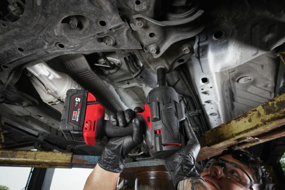 Гайковерт Milwaukee M18 FUEL M18FHIW2F12-502X 4933492783 (с 2-мя АКБ, кейс)