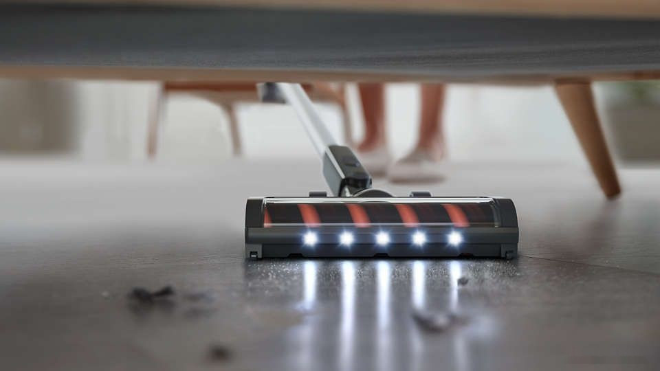 Вертикальный пылесос с влажной уборкой Philips XC3133/01