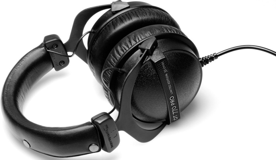 Наушники Beyerdynamic DT 770 Pro 32 Ohm