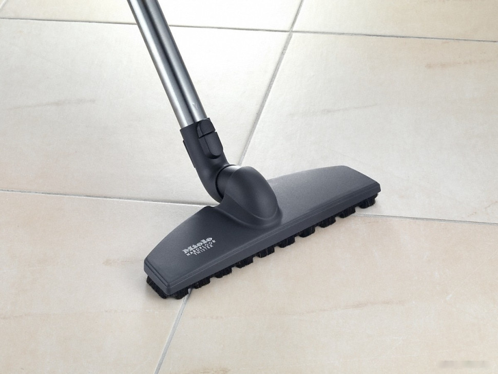Пылесос Miele Complete C3 TotalCare PowerLine SGFA3