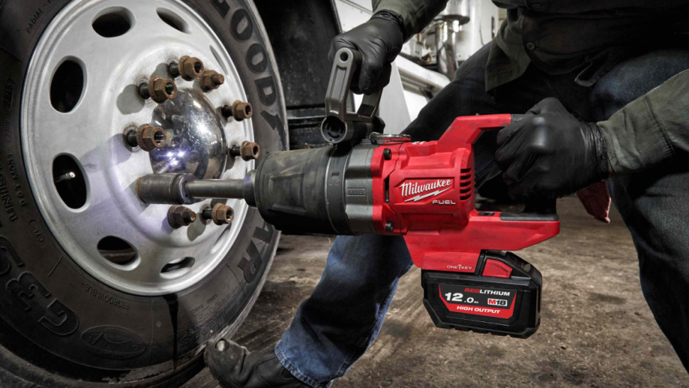 Гайковерт Milwaukee M18 ONEFHIWF1D-121C 4933471756 (с 1-им АКБ, кейс)
