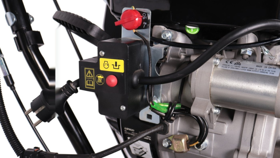 Снегоуборщик Champion ST861