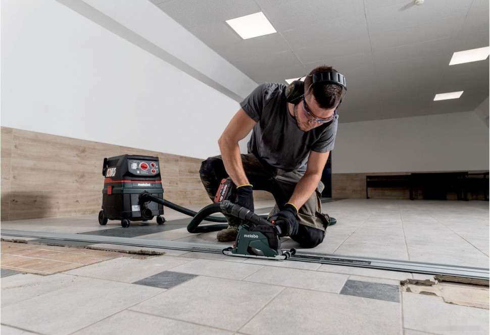 Угловая шлифмашина Metabo WB 18 LT BL 11-125 Quick 613054650 (с 2-мя АКБ, кейс)