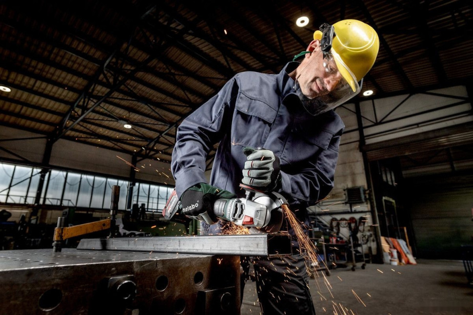 Угловая шлифмашина Metabo WB 18 LT BL 11-125 Quick 613054650 (с 2-мя АКБ, кейс)