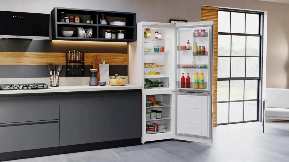 Холодильник с морозильником Hotpoint-Ariston HT 4180 M