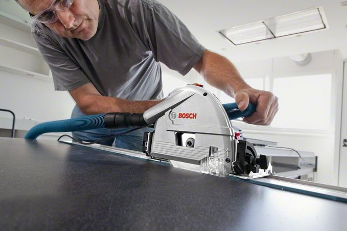 Дисковая пила Bosch GKT 55 GCE