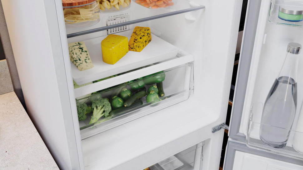 Холодильник с морозильником Hotpoint-Ariston HT 5201I W