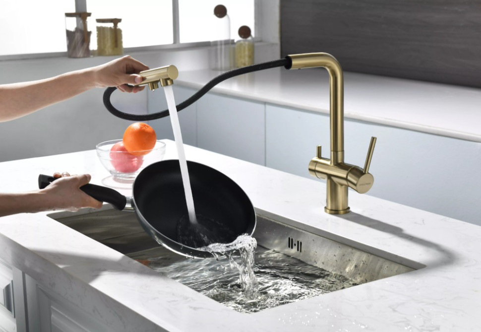 Смеситель Paulmark Serpentine SE213222-LG светлое золото
