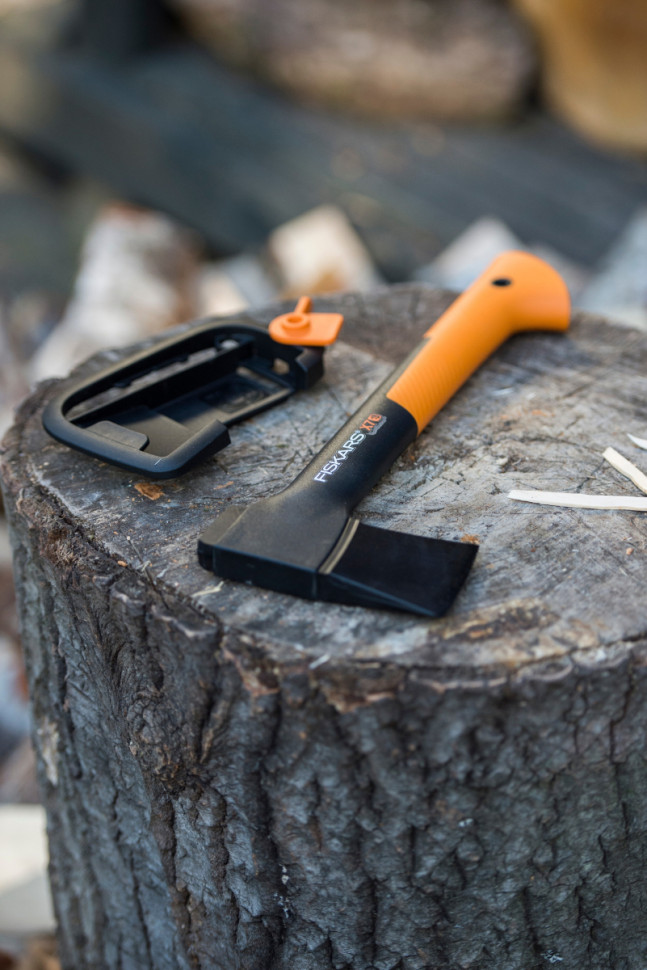Топор Fiskars 1015618