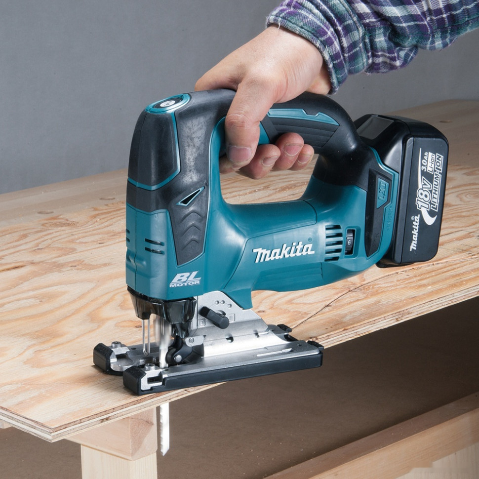 Лобзик Makita DJV182RT (с 1-им АКБ, кейс)