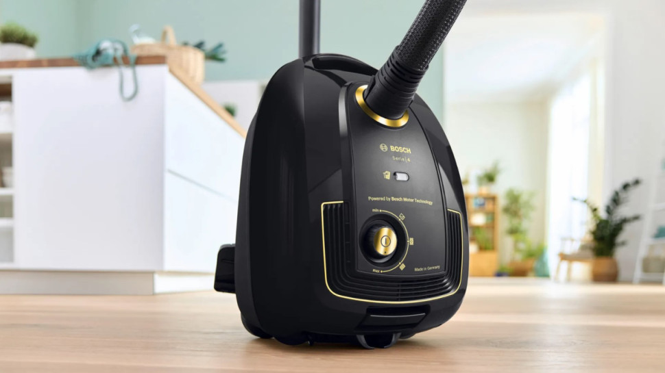 Пылесос Bosch BGL38GOLD
