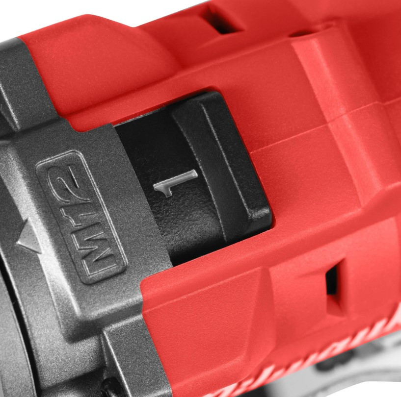 Винтоверт Milwaukee M12 FUEL M12FID2-0 4933479876 (без АКБ)