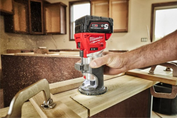 Фрезер Milwaukee M18 FTR8-0X 4933479073 (без АКБ)