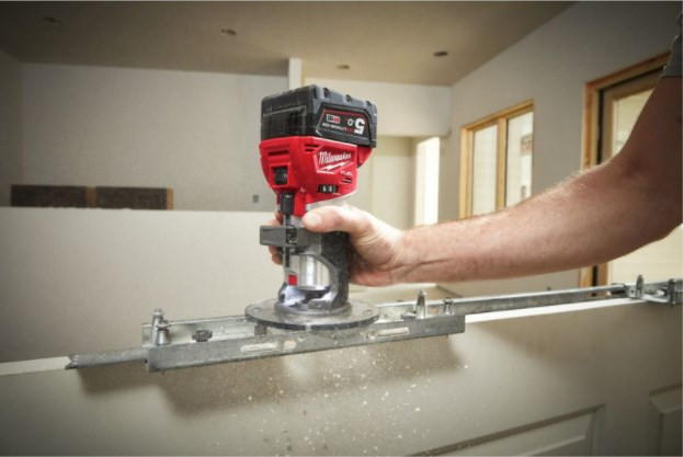 Фрезер Milwaukee M18 FTR8-0X 4933479073 (без АКБ)