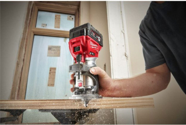 Фрезер Milwaukee M18 FTR8-0X 4933479073 (без АКБ)