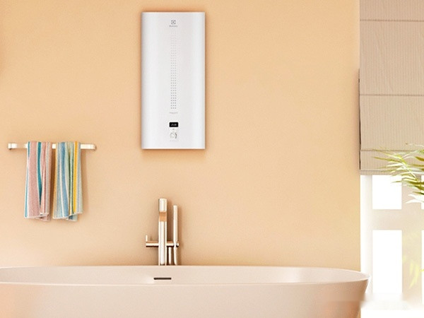 Водонагреватель Electrolux EWH 100 Centurio IQ 2.0