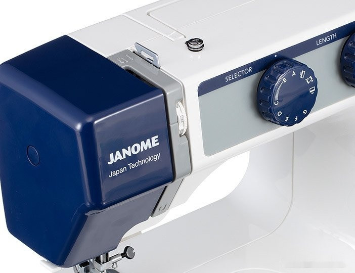 Электромеханическая швейная машина Janome SP901