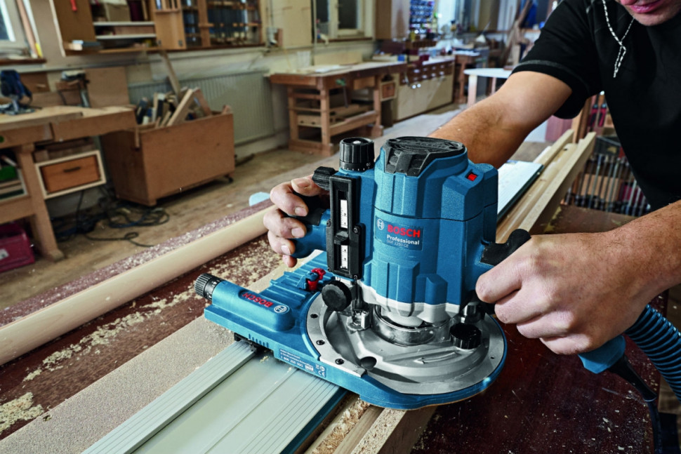 Фрезер Bosch GOF 1250 CE Professional [0601626001]