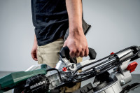Торцовочная пила Metabo KGS 254 M 613254000