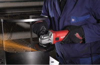 Угловая шлифмашина Milwaukee AG 10-125 EK