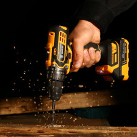 Дрель-шуруповерт Deko GCD20DU3 063-4145 (с 2-мя АКБ, кейс)