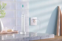 Электрическая зубная щетка Philips Sonicare HX3651/13