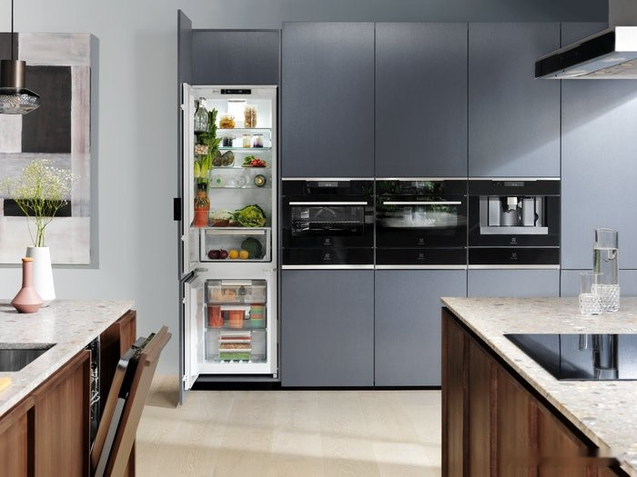 Посудомоечная машина Electrolux EEC67310L