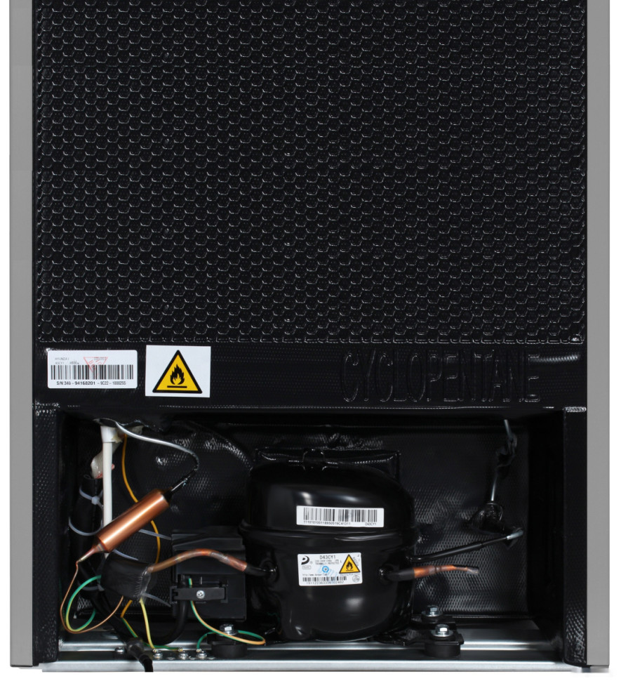 Однокамерный холодильник Hyundai CO1003 (серебристый)