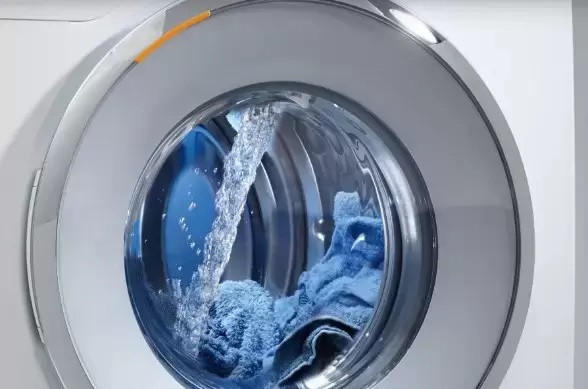 Стиральная машина Miele WEG675 WCS