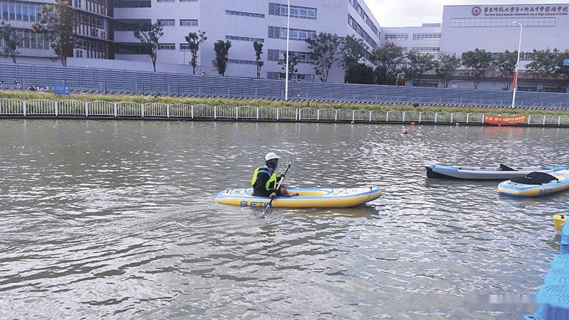 Надувная лодка GUETIO GT305KAY Inflatable Single Seat Fishing Kayak