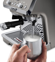 Рожковая кофеварка Delonghi La Specialista Arte Evo Cold Brew EC9255.T