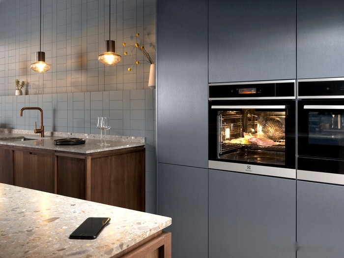 Духовой шкаф Electrolux EOB7S31X