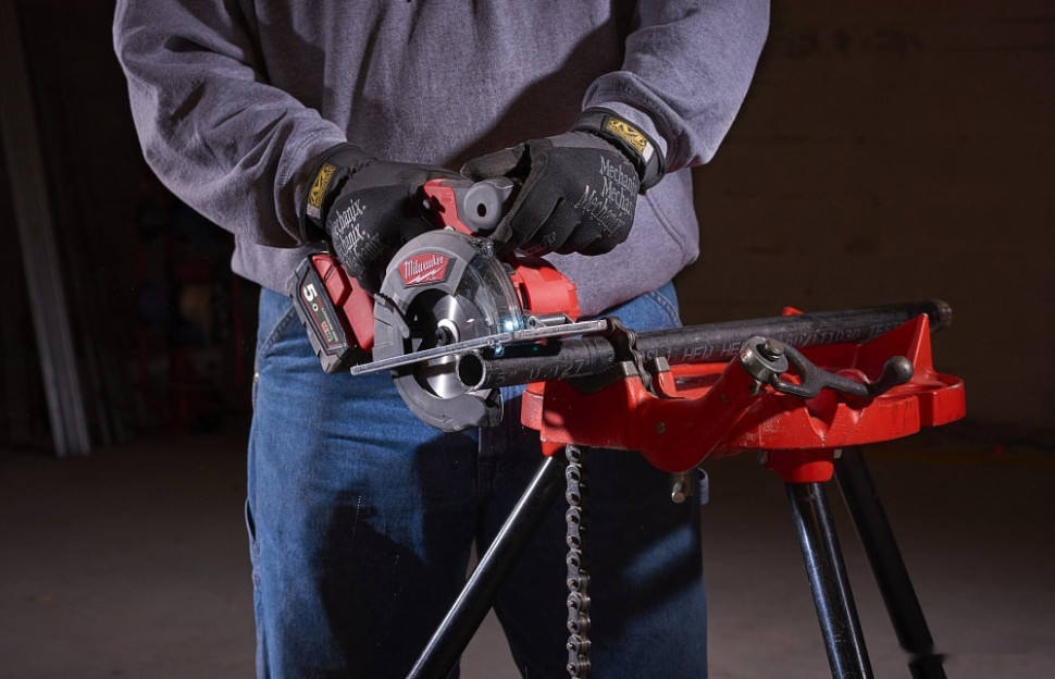 Дисковая (циркулярная) пила Milwaukee Fuel M18 FMCS-0X (без АКБ)
