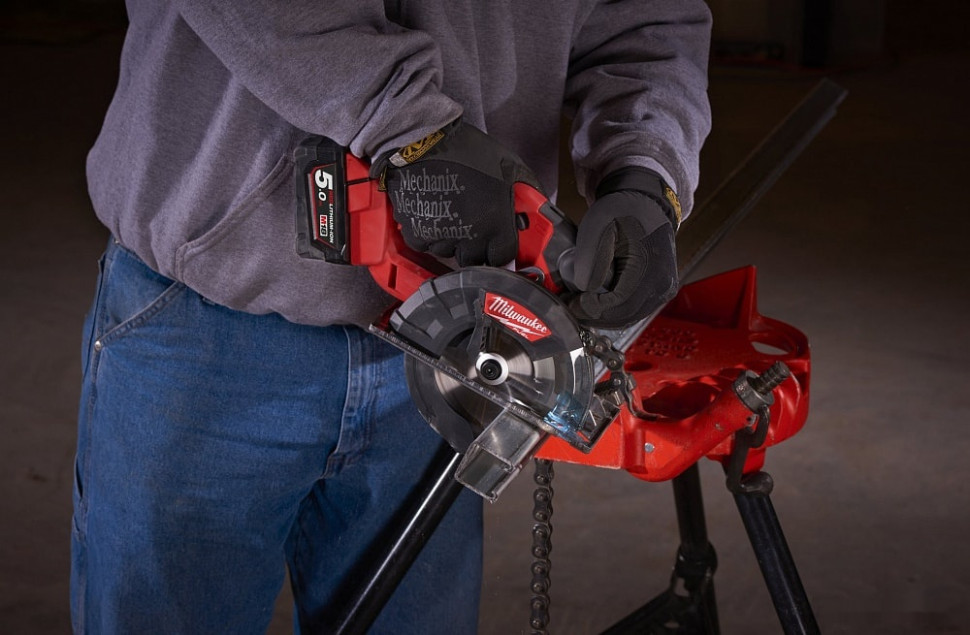 Дисковая (циркулярная) пила Milwaukee Fuel M18 FMCS-0X (без АКБ)