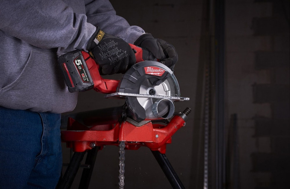 Дисковая (циркулярная) пила Milwaukee Fuel M18 FMCS-0X (без АКБ)