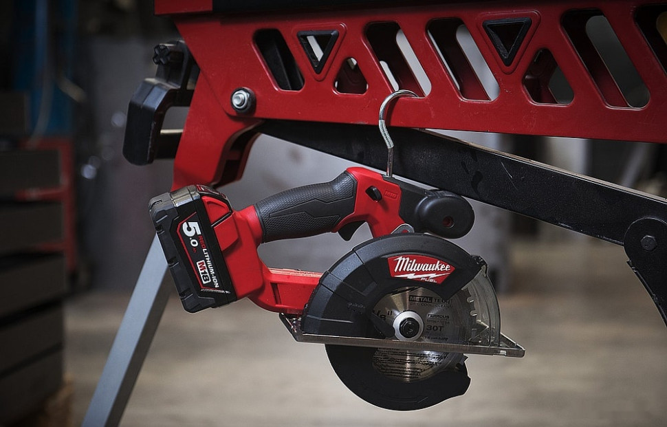 Дисковая (циркулярная) пила Milwaukee Fuel M18 FMCS-0X (без АКБ)