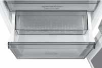 Однокамерный холодильник Samsung BRR29703EWW/EF