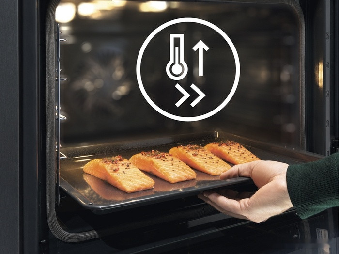 Духовой шкаф Electrolux SteamBoost 800 COB8S39WZ