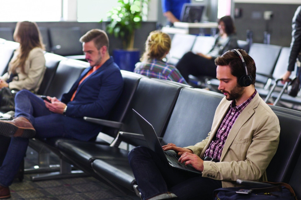 Наушники Plantronics Voyager Focus UC PL-B825M