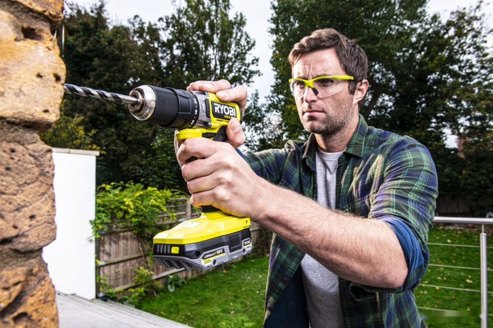 Ударная дрель-шуруповерт Ryobi HP RPD18C-220S 5133004982 (с 2-мя АКБ 2 Ah, сумка)