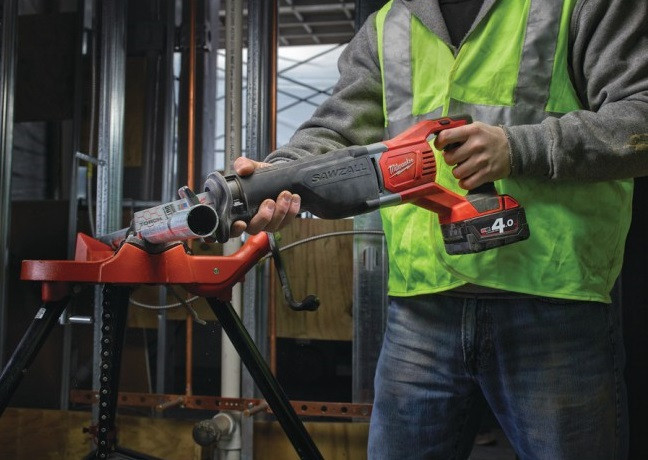 Сабельная пила Milwaukee M18 BSX-0