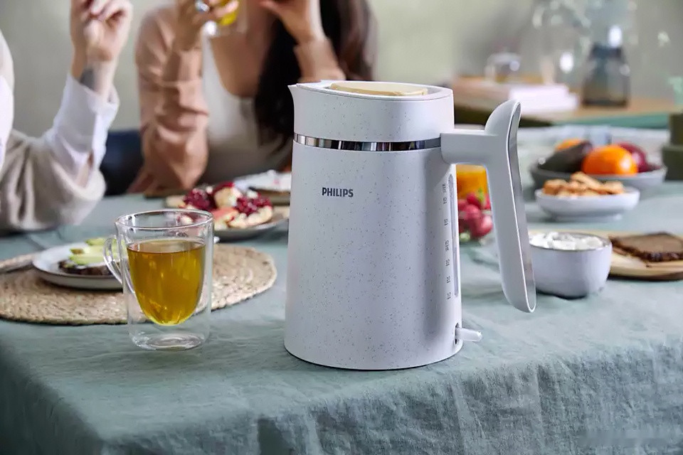 Электрический чайник Philips HD9365/10