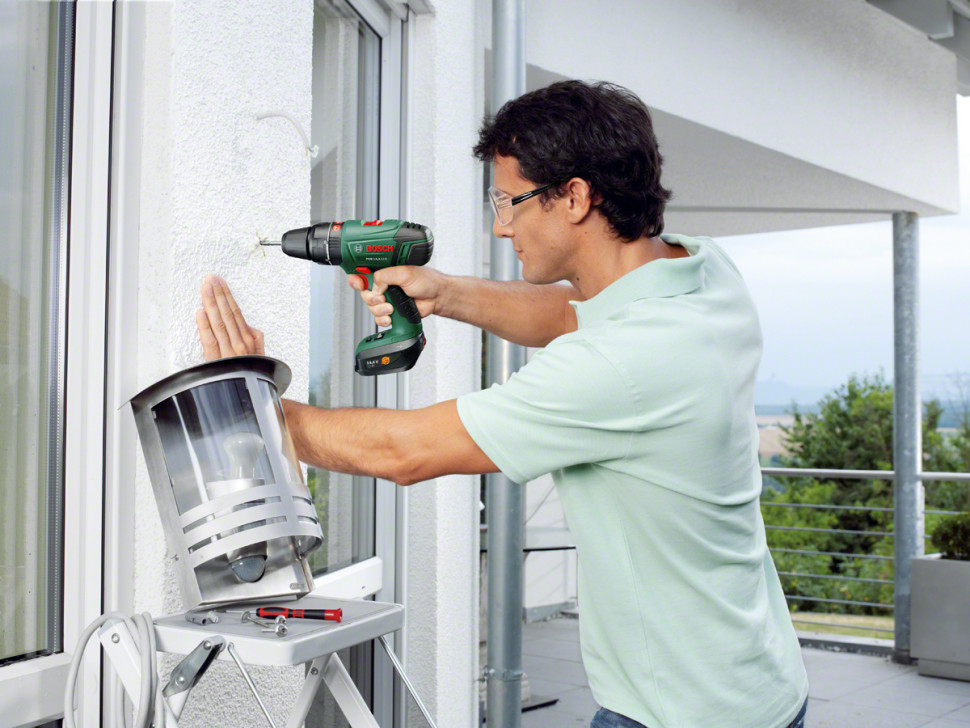 Дрель ударная Bosch PSB 14.4 LI-2