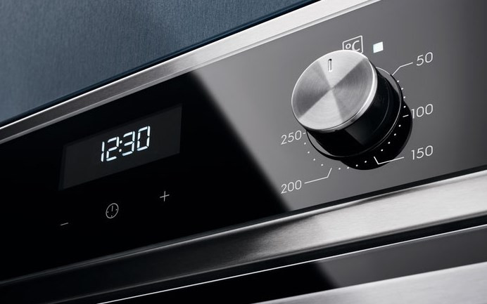 Духовой шкаф Electrolux EOF5H40BX