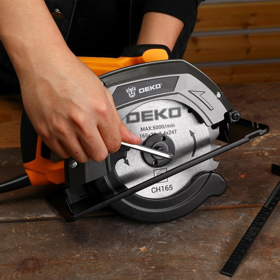 Дисковая (циркулярная) пила Deko DKCS1500-160