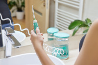 Электрическая зубная щетка Sencor SOI 2202TQ