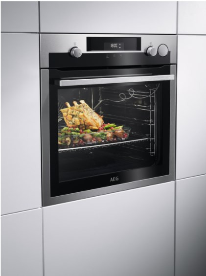 Духовой шкаф AEG BSE 576321 M