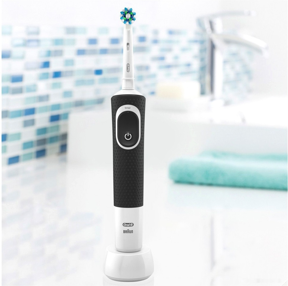 Электрическая зубная щетка Oral-B Aquacare 4 MDH20.016.2 + Vitality Pro Cross Action D100.413.1