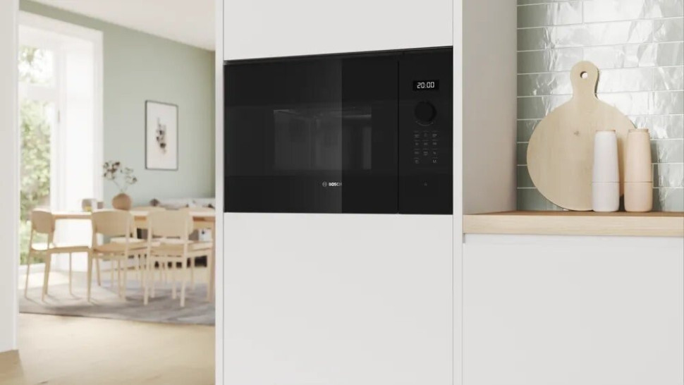 Микроволновая печь Bosch Serie 4 BFL524MB2